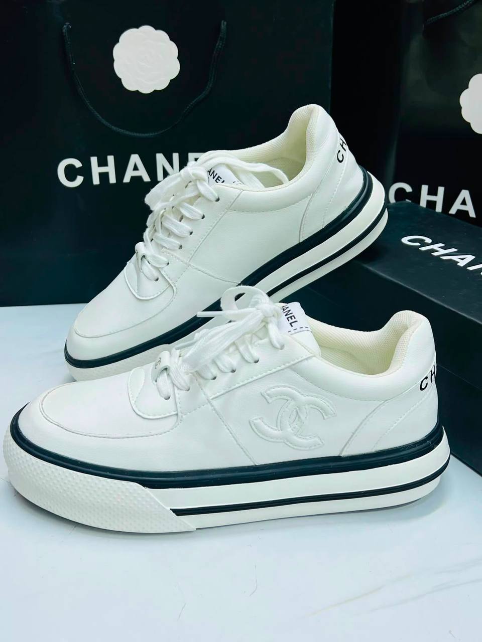 Chanel
 ( 𝐟𝐨𝐫 𝐰𝐨𝐦𝐚𝐧 𝐨𝐧𝐥𝐲)
💯high quality
Size.   36-37-38-39-40-41

130 dhs🇦🇪🇦🇪

Zain21
♥️♥️♥️