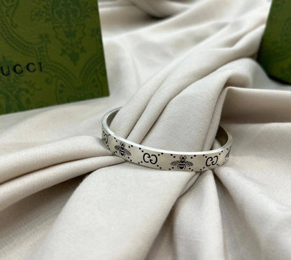 GUCCI
Bangle 
Master💕
55 dhs🪙💕

Zain263
♥️♥️♥️
