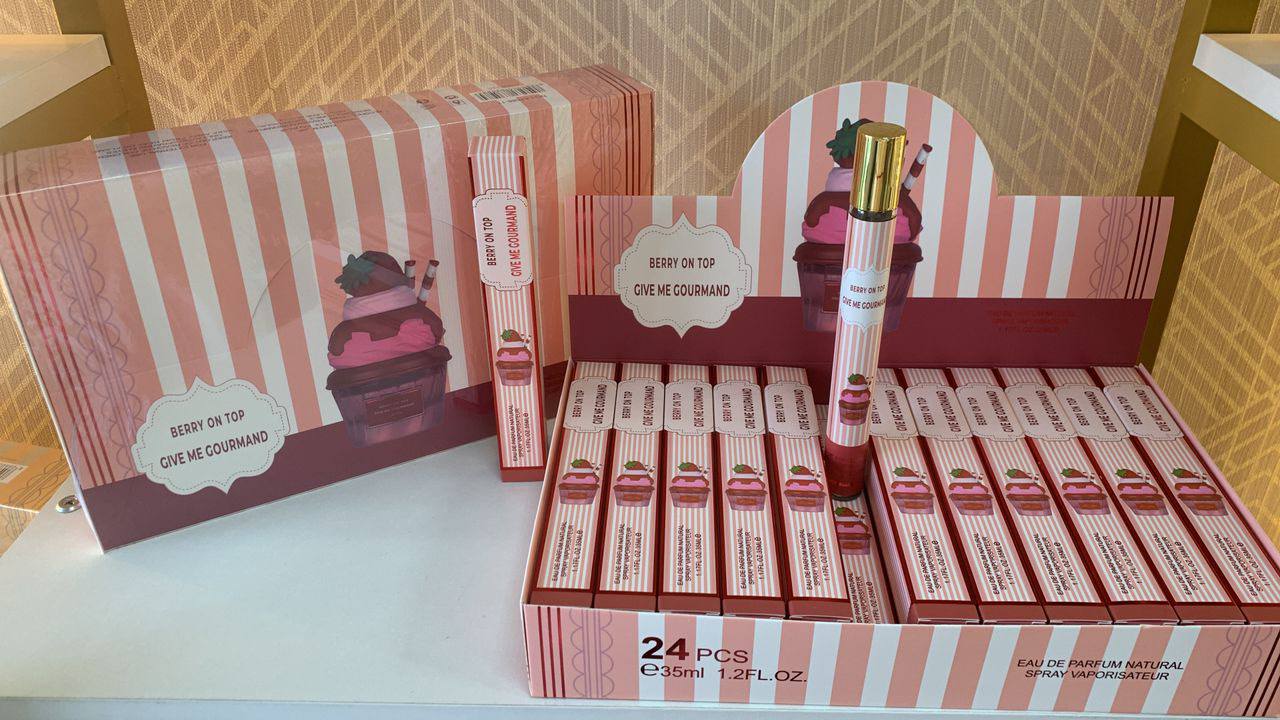 Gift Boxes
85 dhs✅
35 ml  
24pcs

Zain211
♥️♥️♥️