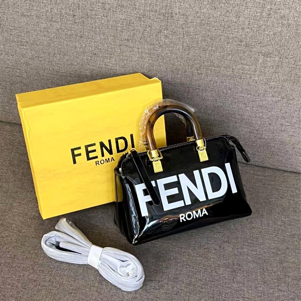 Fendi

100Dhs🇦🇪🇦🇪

Withbox

Zain26
♥️♥️♥️