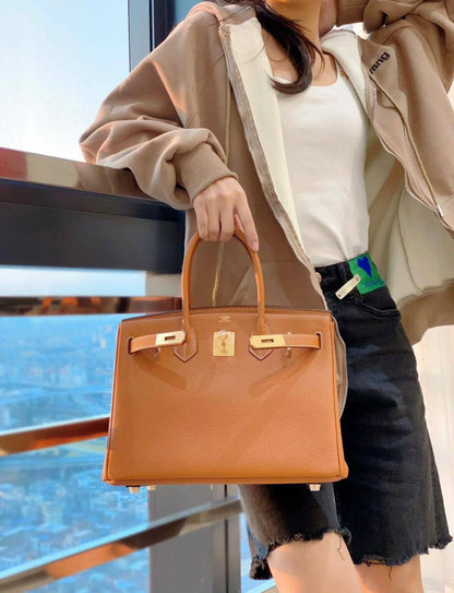 HERMES BIRKIN 
30CM NEW CAME 

GOOD QUALITY 

115 dhs🪙🖤
30CM

Zain39
♥️♥️♥️
