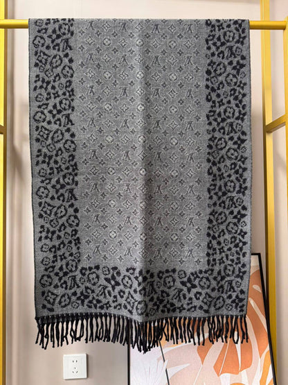 Scarfs 

50 dhs🇦🇪🇦🇪

Zain40
♥️♥️♥️