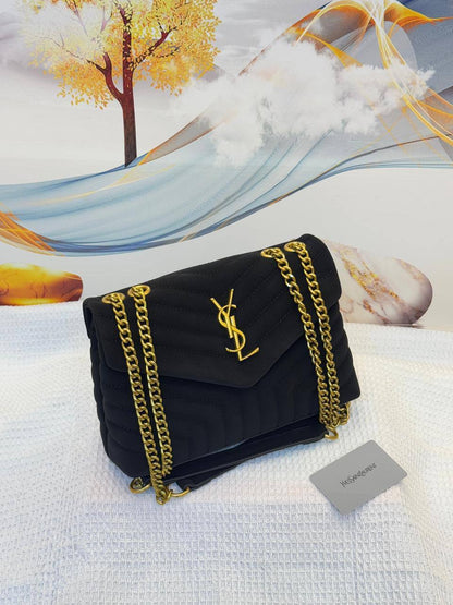 YSL
Best quality

With box’s
🎁🎁🎁

110 dhs✅
size 25cm

Zain158
♥️♥️♥️