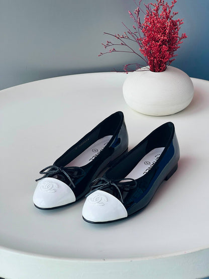 CHANEL
Size 36-41
_Super master high quality_🪡
450 dhs✅

Zain176
♥️♥️♥️