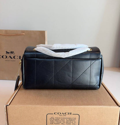 COACH 
HIGH QUALITY 
WITH BOX 
120 dhs💓
Size:26cm

Zain295
♥️♥️♥️