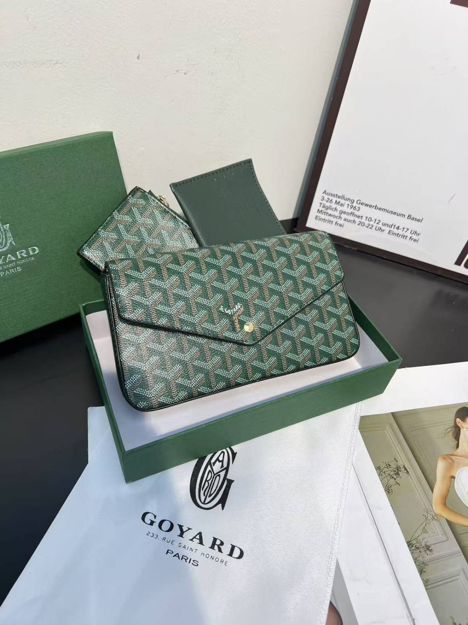 Goyard
70 dhs✅

Zain232
♥️♥️♥️
