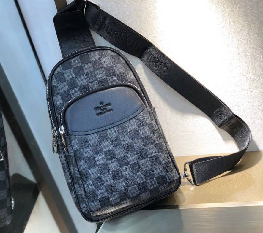 LV
Chest bag unisex 
 good quality
 with box
🎁🎁🎁

95 dhs✅

Zain39
♥️♥️♥️