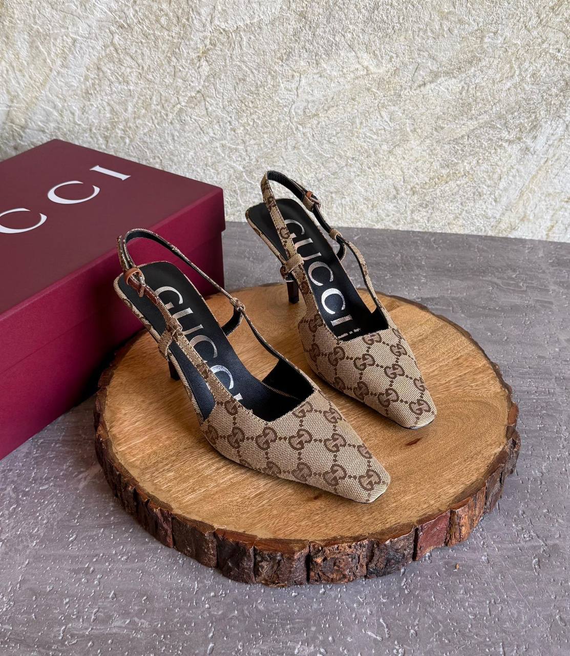 Gucci 
SuperMaster Quality 💯
450 dhs✅
Size: 36-41💥

Zain171
♥️♥️♥️