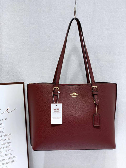Coach
Best quality
105 dhs❤️
size 41cm

Zain158
♥️♥️♥️