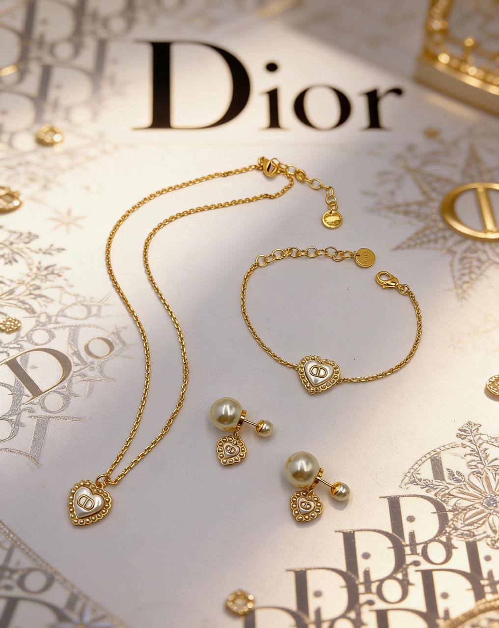 DIOR NEW
 MASTER💫✨
MODEL SET
NECKLACE BRACELET EARRINGS
WITH BOX AND PAPER BAG 🛍️🎁
125 DHS✅⭐

Zain89
♥️♥️♥️