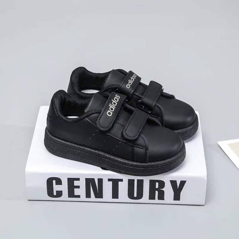 Adidas
Size 21to37
60 dhs🪙🌨️

Zain163
♥️♥️♥️