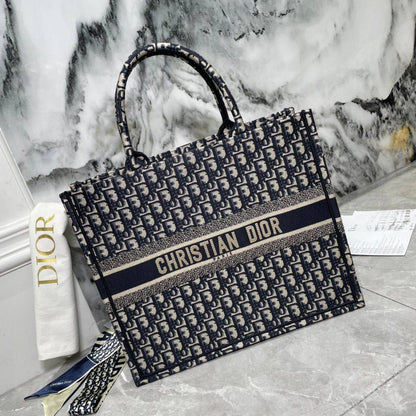Dior Master👌
For Price 👇 WTSP Text Zain 0568585901

Zain111
♥️♥️♥️