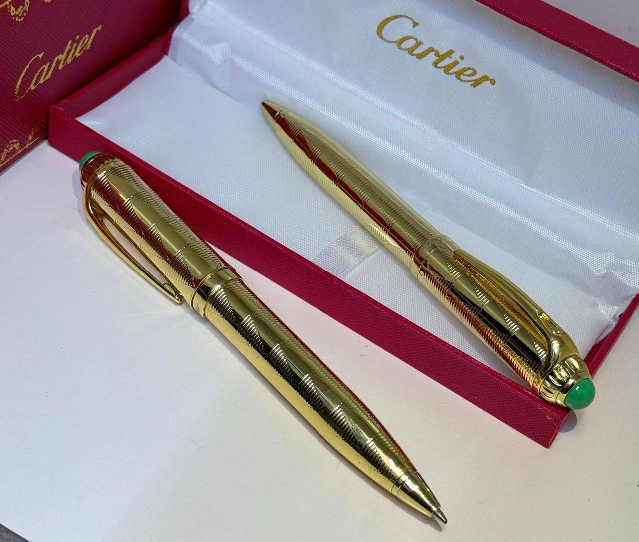 Cartier
Pen
60 dhs✅

Zain182
♥️♥️♥️