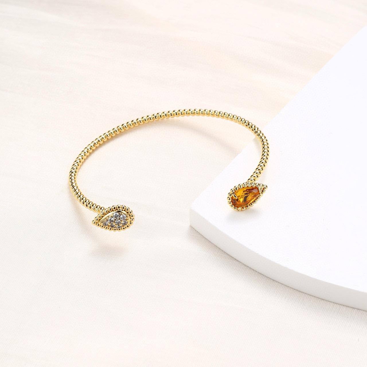 Bouchroon bangle
Master quality 

50 dhs🪙💕 Normal box 📦

Zain48
♥️♥️♥️