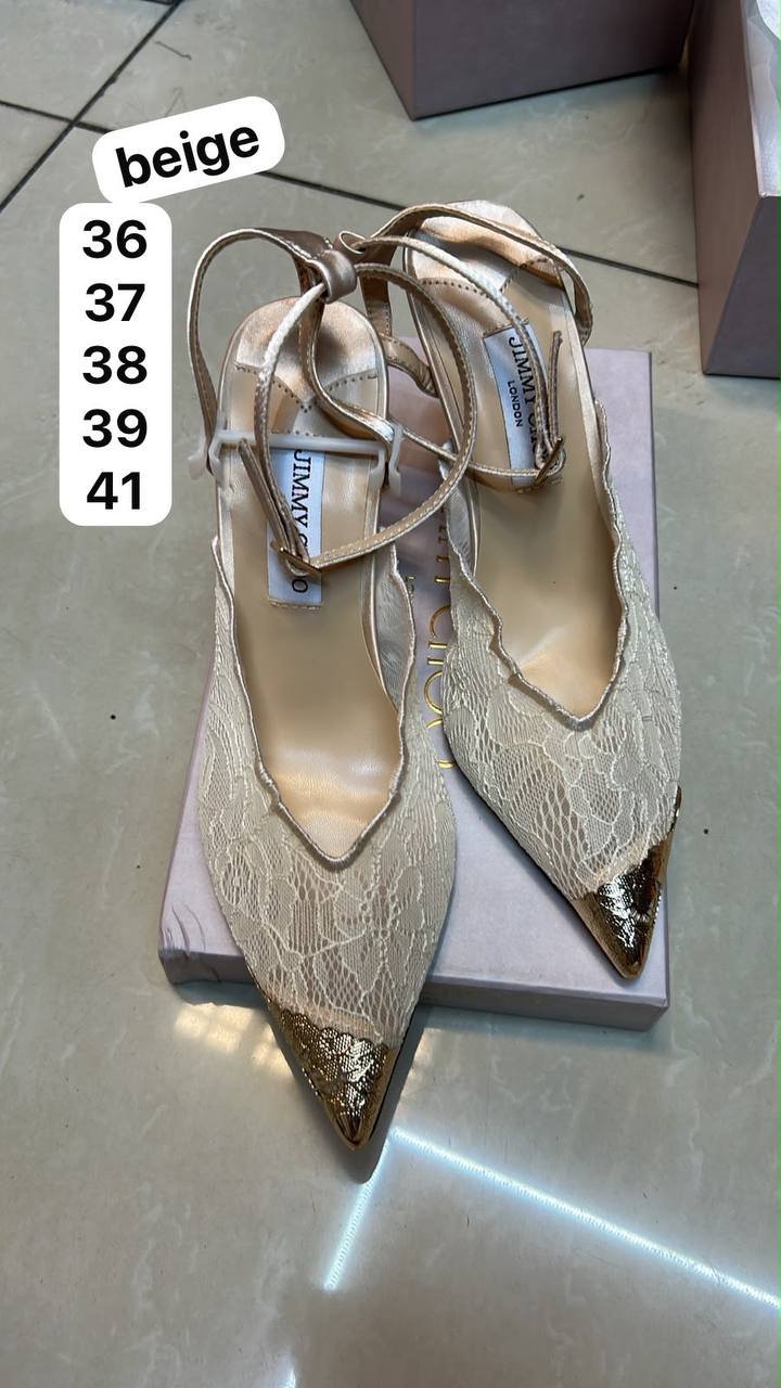 Jimmy choo

120 dhs🇦🇪🇦🇪

Zain103
♥️♥️♥️