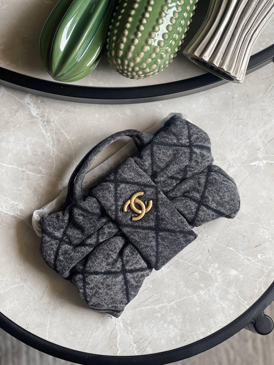 CHANEL ✨
Available original box 📦 
With full packing 🎀🎀
Super high quality 💥💥
For Price 👇 WTSP Text Zain 0568585901

Zain283
♥️♥️♥️