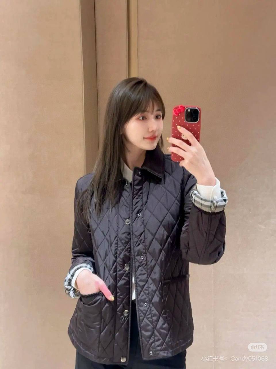 *New collections       
280 dhs🪙🌺
*good  quality  ♥️♥️
*Sizes:S M L xl* 
*AVAILABLE NOW*

Zain231
♥️♥️♥️