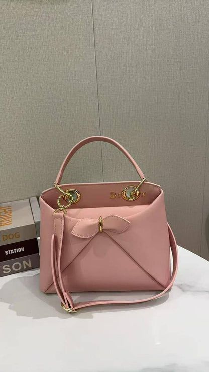 Dior  
110 dhs✅
Good quality 

Zain253
♥️♥️♥️