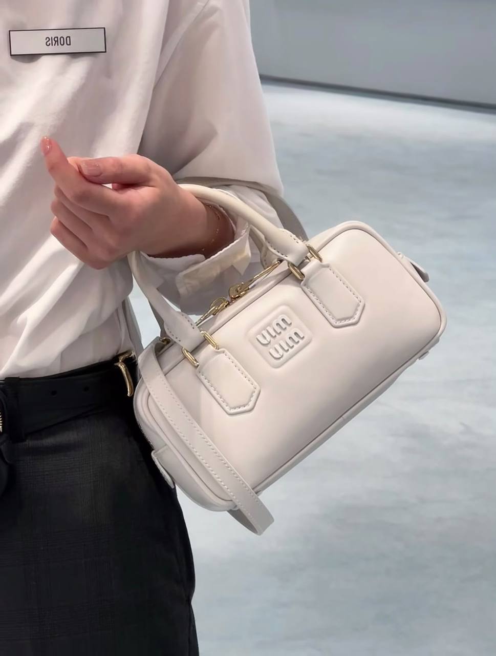 MIU MIU 

NEW CAME 
HIGH QUALITY 
WITH BOX 

120 dhs🇦🇪🇦🇪

Zain295
♥️♥️♥️