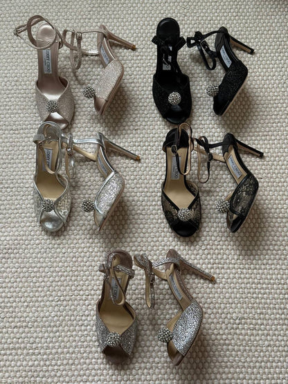 JIMMY CHOO - AQUAZZURA
🤩Available now 😍😍
Size: 36 to 41
Super master quality 
450 dhs✅

Zain198
♥️♥️♥️