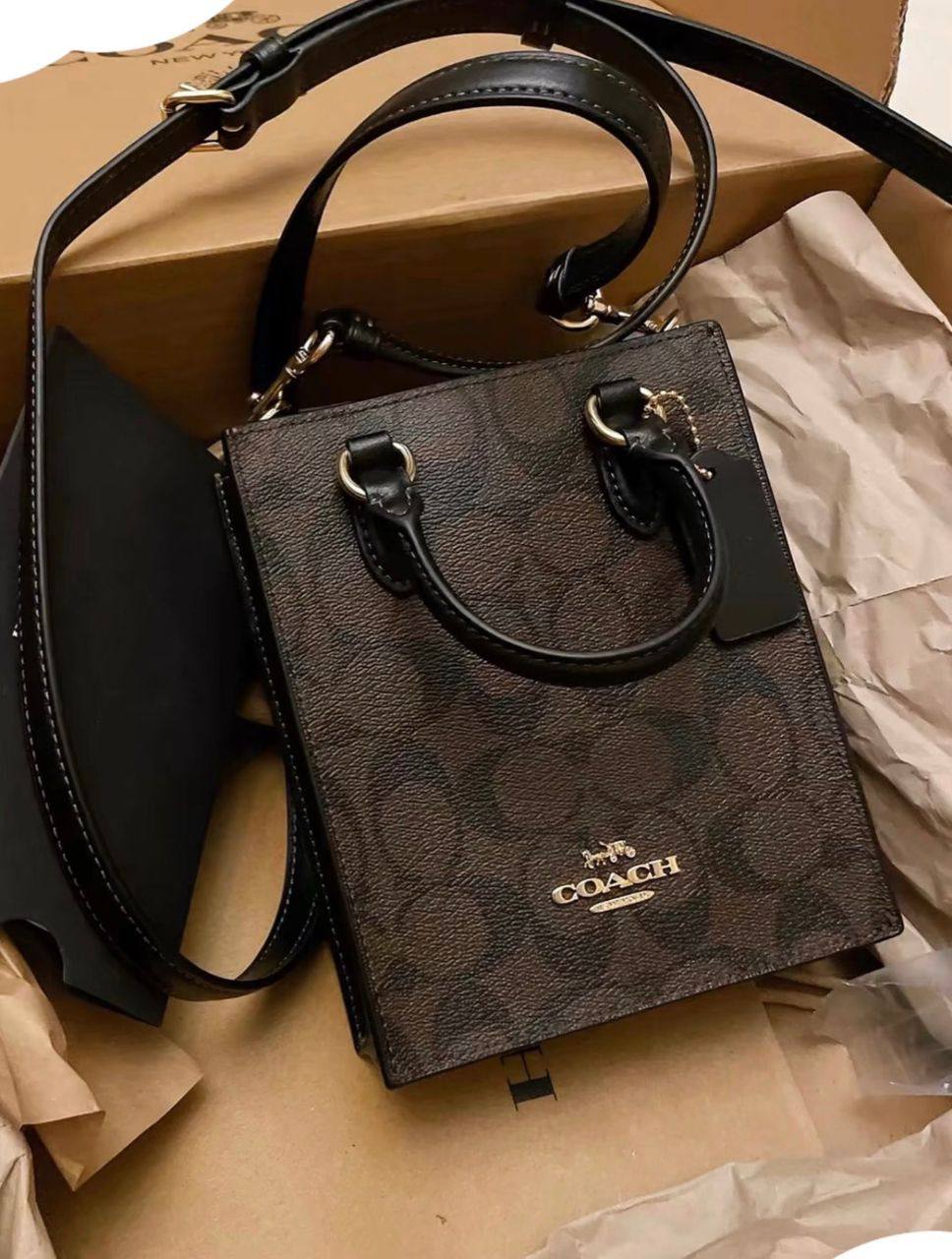 Coach
80 dhs💓

Zain35
♥️♥️♥️