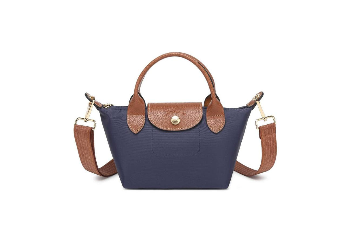 NEW CAME 
LONG CHAMP 
BAG 

GOOD QUALITY 
55 dhs🇦🇪🇦🇪

SIZE: 25-12-9cm
Zain40
♥️♥️♥️