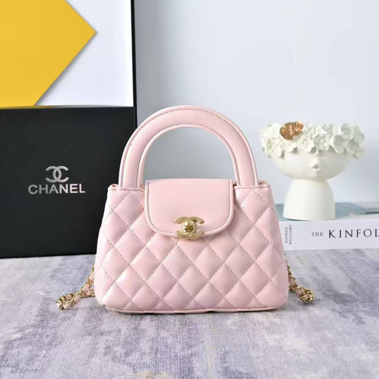Chanel
100 dhs🇦🇪🇦🇪

Zain143
♥️♥️♥️
