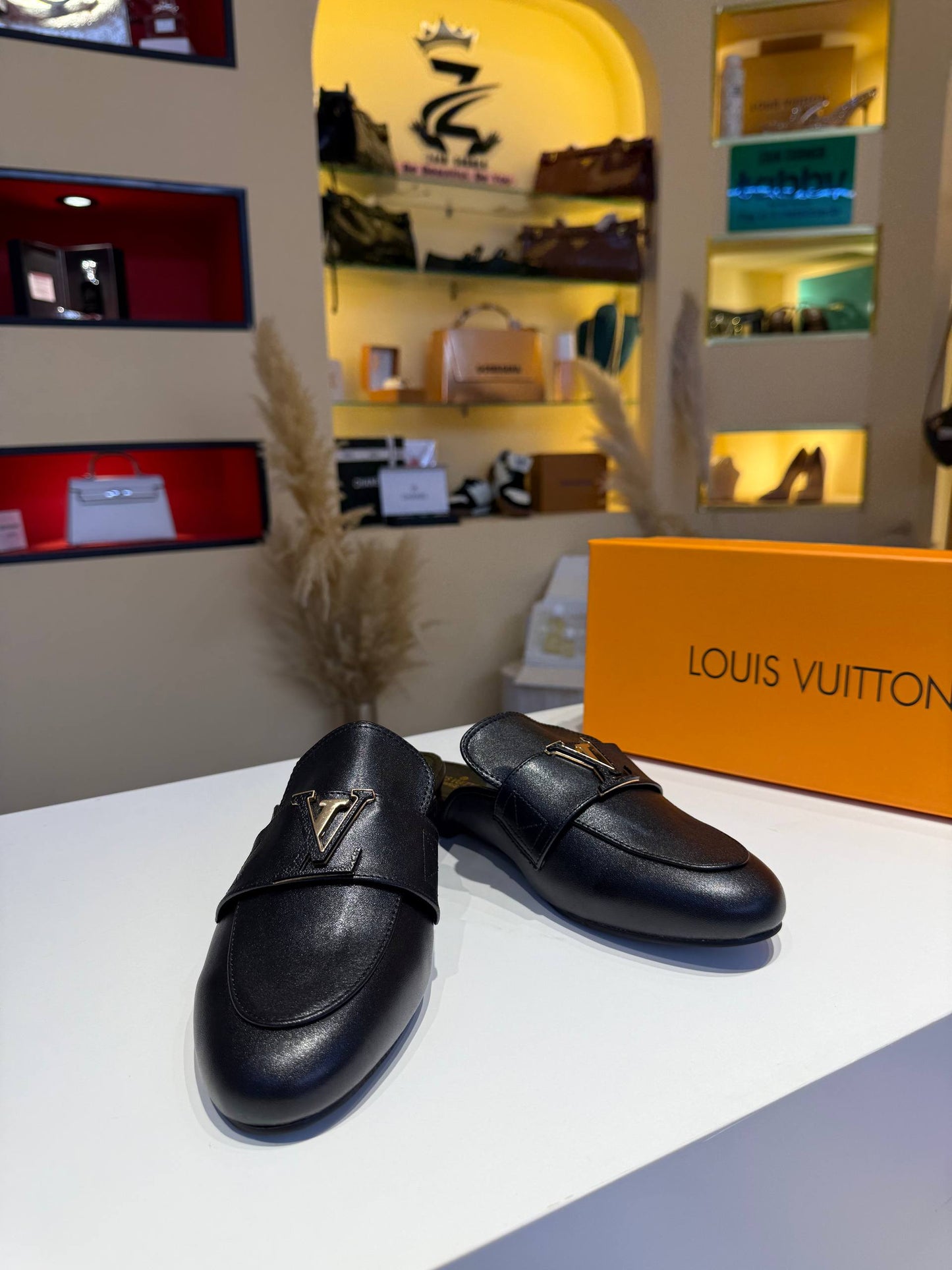 LV  

𝐒𝐢𝐳𝐞 𝟑𝟔-𝟑𝟕-𝟑𝟖-𝟑𝟗-𝟒𝟎-𝟒𝟏 
105 dhs✅

Zain86
♥️♥️♥️

اطلبوه من الوتس المثبت في الأعلى👆🏻👆🏻

تواصلو معنا 👈🏻 Zain 
For order WhatsApp pinned 👆🏻

♥️♥️♥️