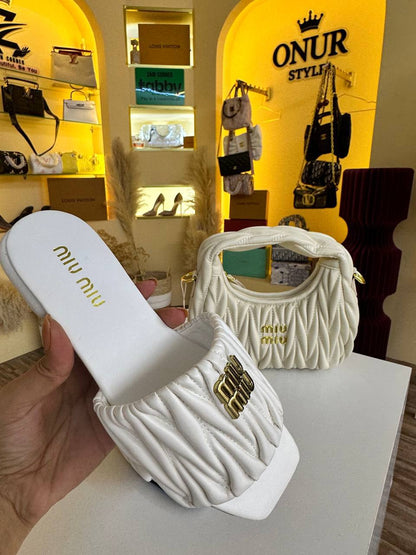 Miu Miu offer

190 dhs

Zain143120

♥️♥️♥️
Zc