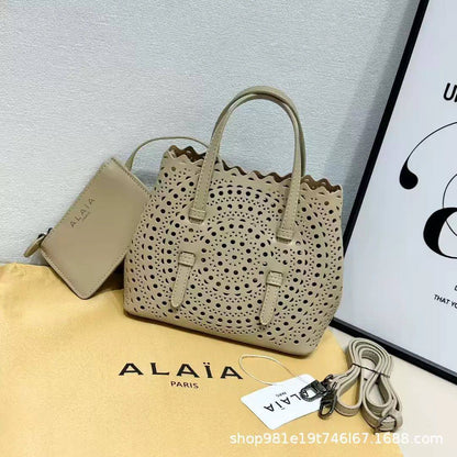 ALAIA 
GOOD QUALITY
100 dhs✅

Zain39
♥️♥️♥️