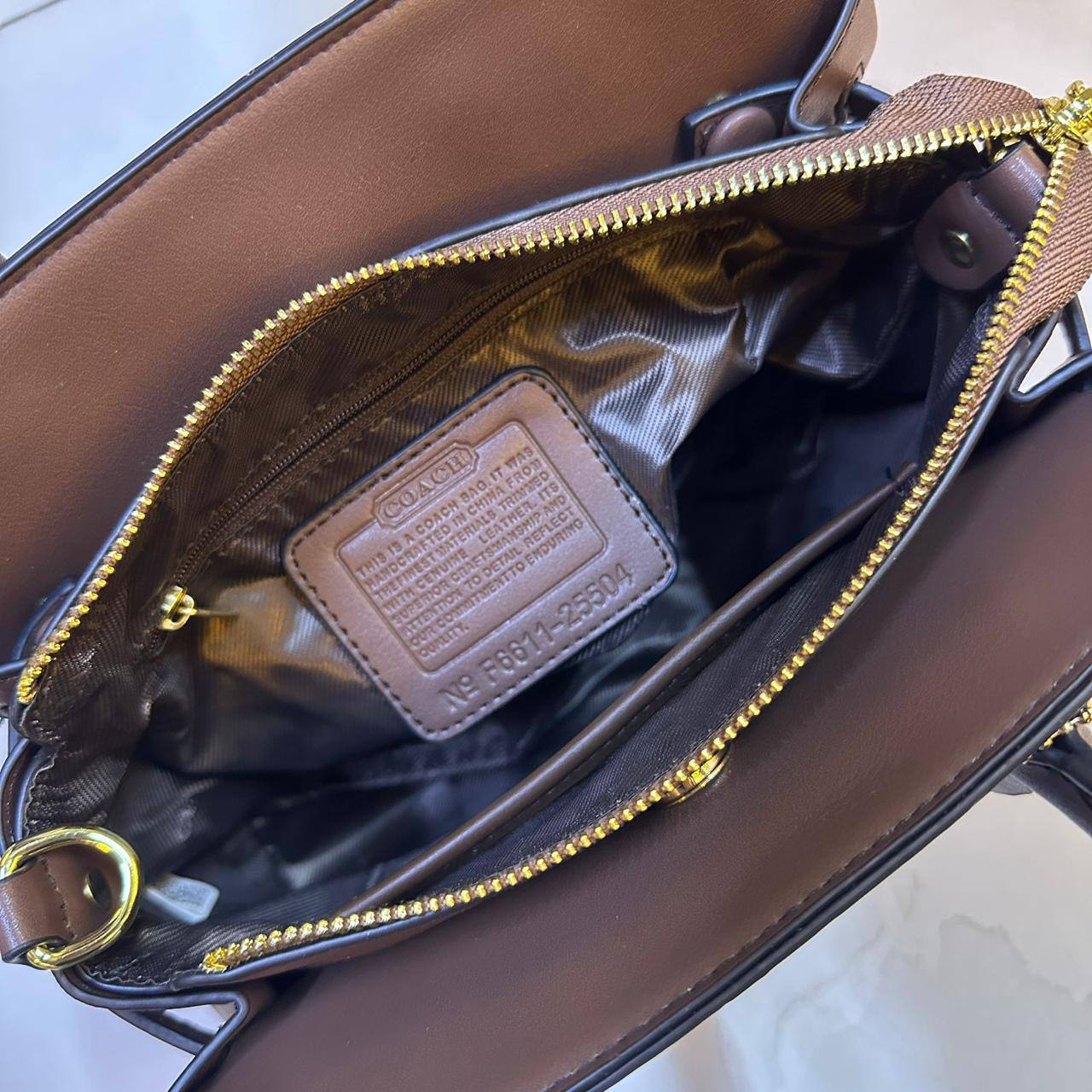 COACH 
GOOD QUALITY 
110 dhs🇦🇪🇦🇪

Zain295
♥️♥️♥️