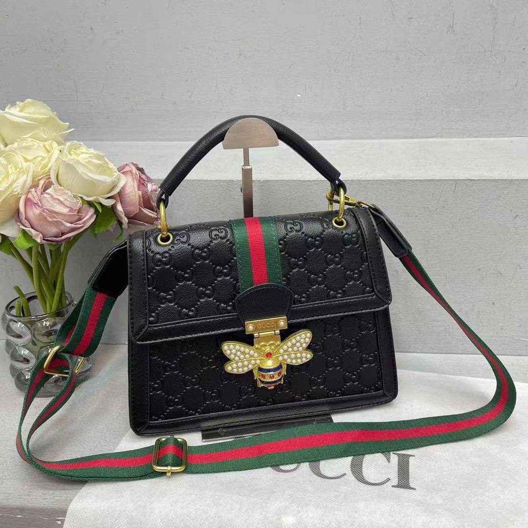 Gucci

85 dhs✅

With box
🎁🎁🎁

Zain219
♥️♥️♥️