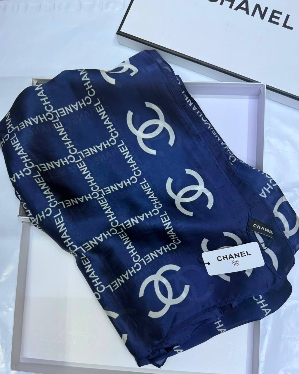 Silk scarf 🧣
40 dhs💓

Zain93
♥️♥️♥️