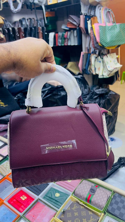 MK 
Good Quality 
95 dhs🪙🌨️

Zain250
♥️♥️♥️