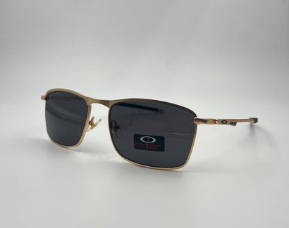 Oakley

Sunglasses 🕶️ 
good quality 💯
With master box 🗃️ 
50 dhs❣️

Zain273
♥️♥️♥️
