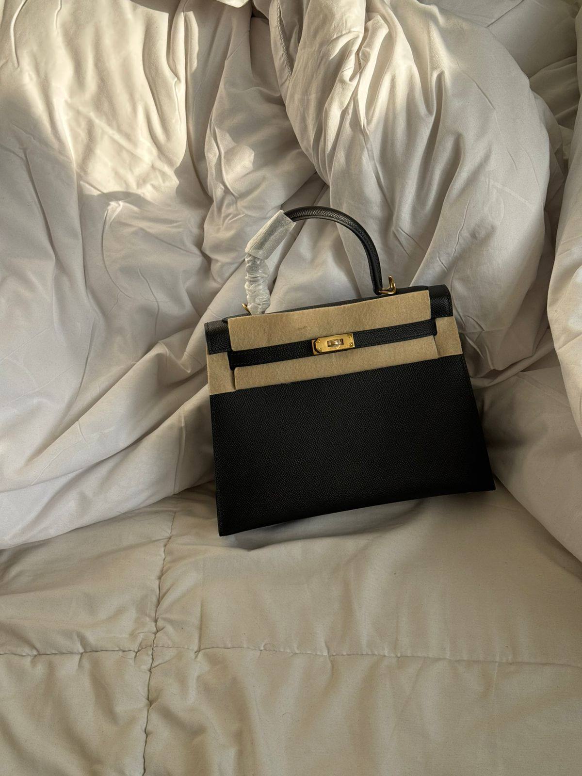 HERMES
KELLY 25 👌🏻
HANDMADE ✅
For Price 👇 WTSP Text Zain 0568585901

ZainShop
♥️♥️♥️