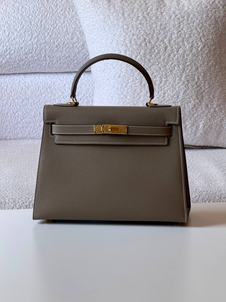 Hermes
kelly epsom 28cm💥Master quality ✅with box📦
460 dhs✅

Zain52
♥️♥️♥️