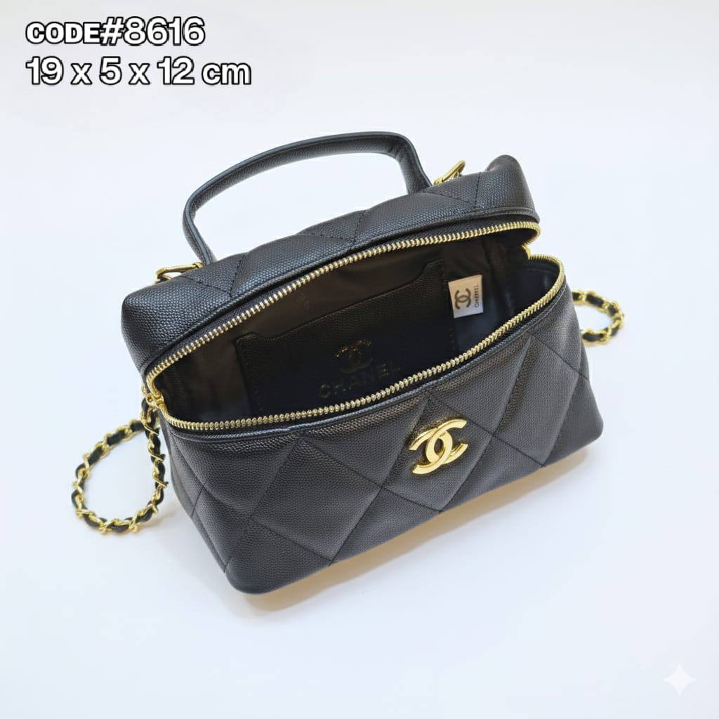 CHANEL ᴠᴀɴɪᴛʏ ᴄʟᴜᴛᴄʜ ᴛᴏᴘ ʜᴀɴᴅʟᴇ ʙᴀɢ ᴡɪᴛʜ ɢᴏʟᴅ ʟᴏɴɢ ᴄʜᴀɪɴ sᴛʀᴀᴘ sɪᴢᴇ : 19 cm WITH BOX
80 dhs🇦🇪🇦🇪


Good material quality 

Zain31
♥️♥️♥️