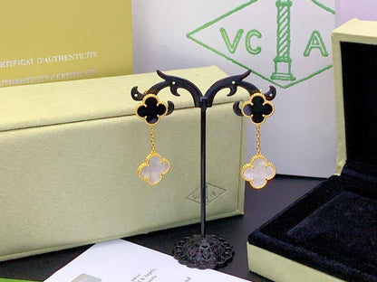 VCA 
EARRING 
MASTER💫✨
60 DHS✅
WITH BOX AND PAPER BAG🛍️🎁

Zain89
♥️♥️♥️
