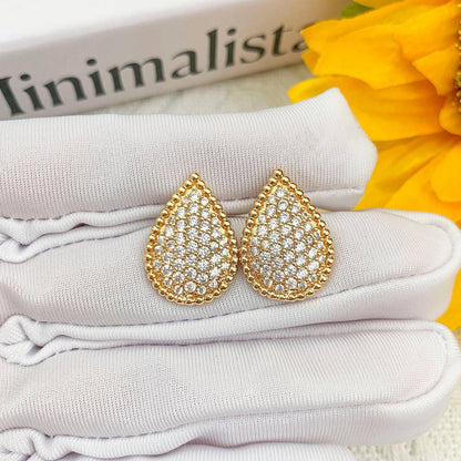 BOUCHERON ❤️‍🔥*
Earring ✨
Master quality 💯
With normal boxes 🗃️ 
45 dhs✅
With master box 📦 
120 dhs✅

Zain216
♥️♥️♥️