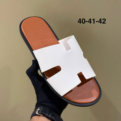 HERMES 
MEN SLIPPER 
GOOD QUALITY 
95 dhs💚

Zain40
♥️♥️♥️