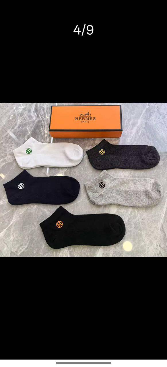 NEW CAME
SOCKS 
GOOD QUALITY 
35 dhs✅
(IN ONE BOX 5 PAIRS)

Zain40
♥️♥️♥️
