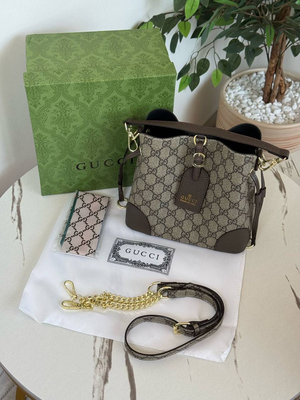 Mixed bags

Best quality

Whith box’s

110 DHS🇦🇪🇦🇪

size 21cm

Zain158
♥️♥️♥️