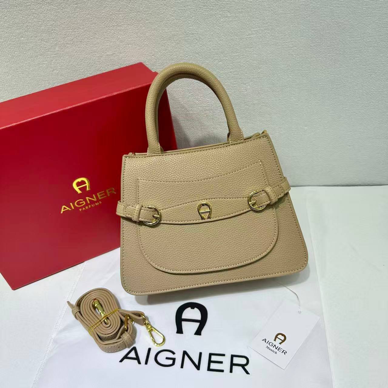 Aigner
100 dhs💓

High-quality 

in box🎁🎁🎁

Zain35
♥️♥️♥️