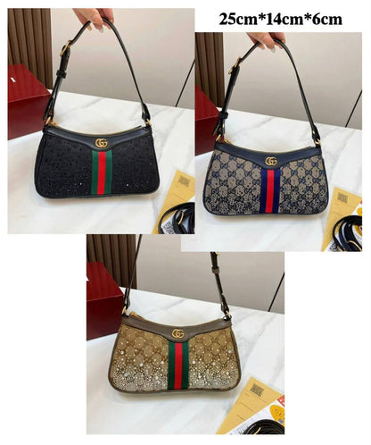 GUCCI
 COPY ONE 
SPECIAL OFFER 
WITH BOX 
140 dhs💓
Size:25cm

Zain295
♥️♥️♥️