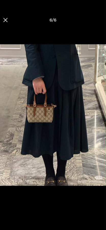 GUCCI 
 HIGH QUALITY 
MINI SIZE 
WITH BOX 
110 dhs💓

Zain17
♥️♥️♥️