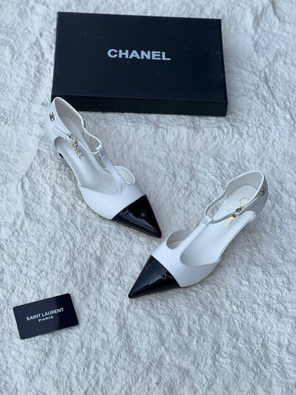 Chanel
𝐇𝐢𝐠𝐡 𝐪𝐮𝐚𝐥𝐢𝐭𝐲💯 
𝐒𝐢𝐳𝐞 𝟑𝟔-𝟑𝟕-𝟑𝟖-𝟑𝟗-𝟒𝟎-𝟒𝟏 
110 dhs✅

Zain86
♥️♥️♥️