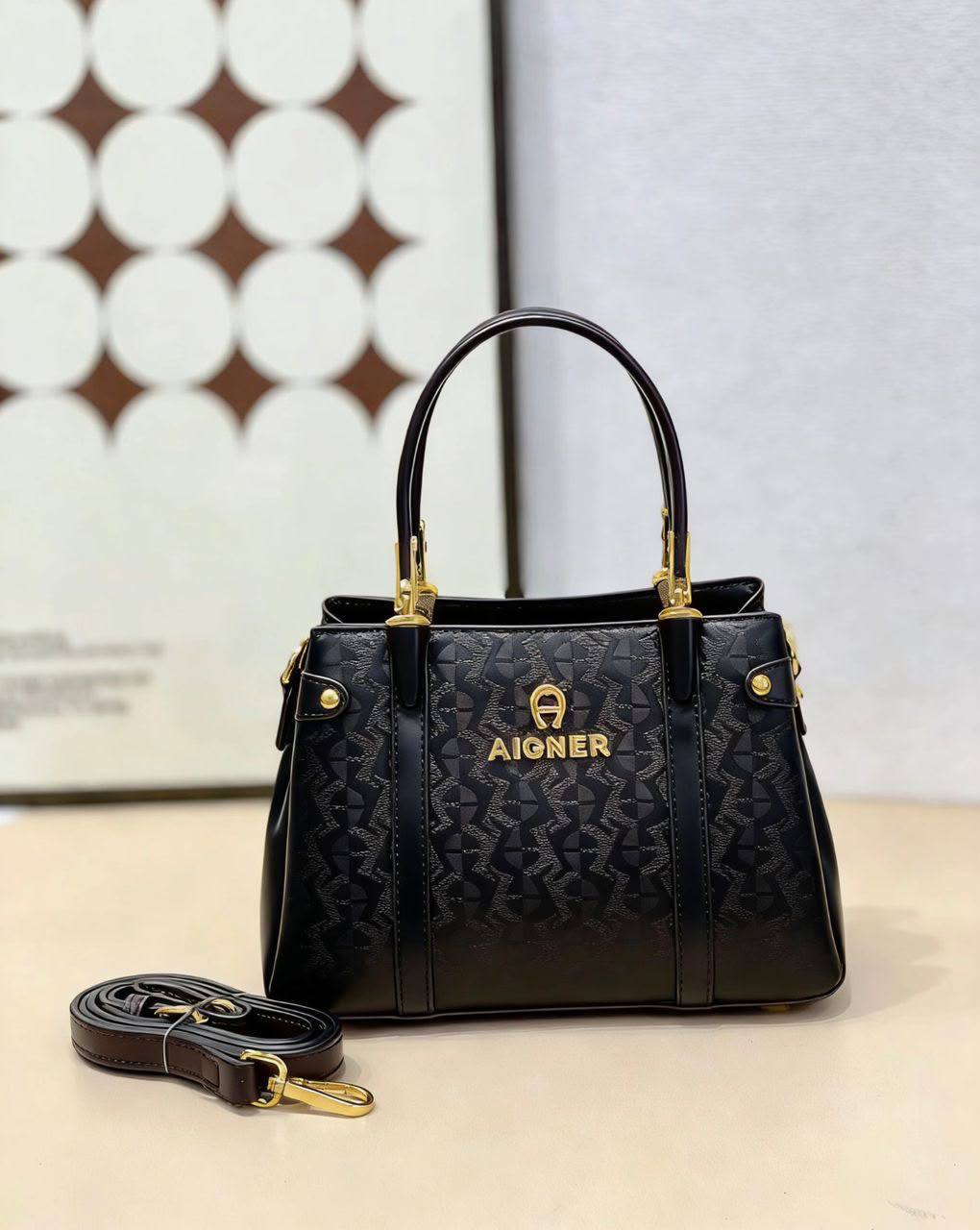 Aigner
100 dhs💓
good-quality with box

Zain35
♥️♥️♥️