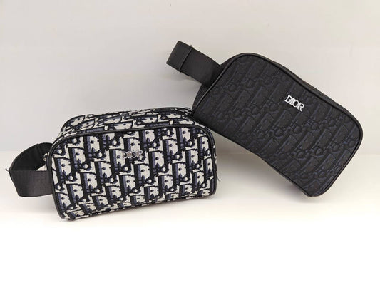 Hand Wallets
35 dhs💓

Zain235
♥️♥️♥️