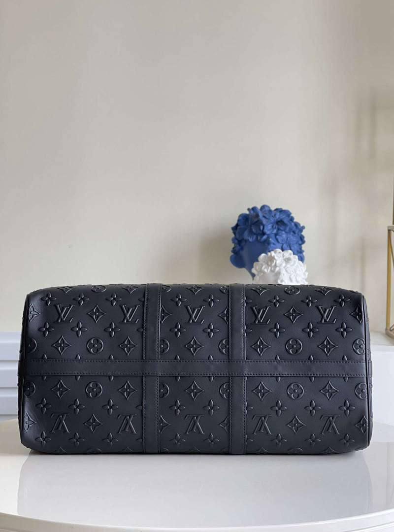 LV
TRAVEL BAG 🆕
PREMIUM QUALITY 💯
130 dhs✅

Zain28
♥️♥️♥️